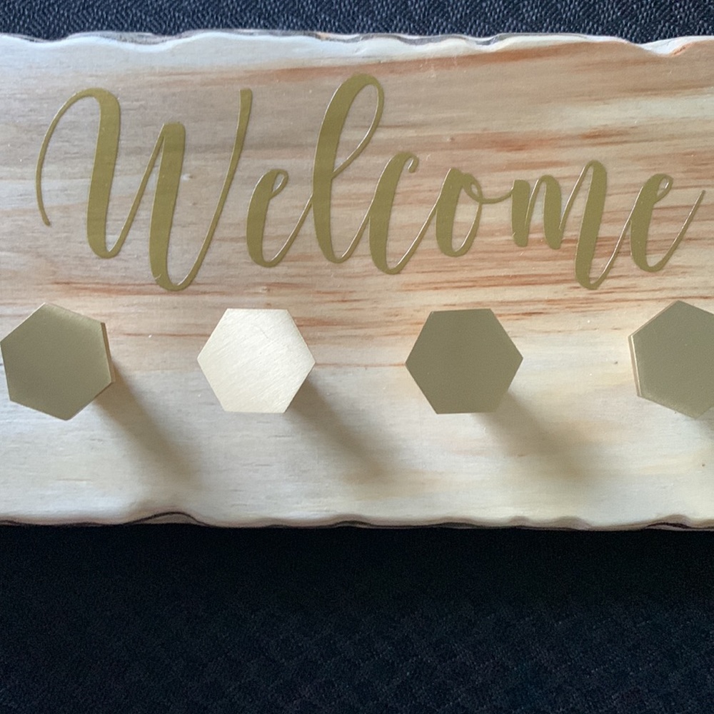 Small wood welcome key hanger